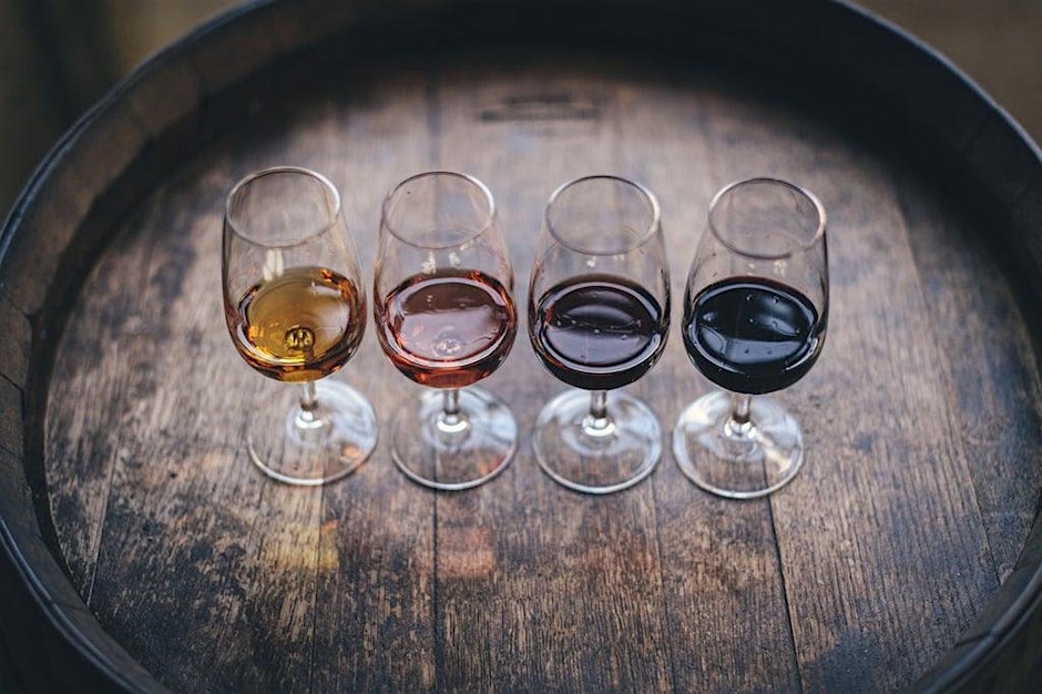 This image has an empty alt attribute; its file name is WineRallyImage02.jpg